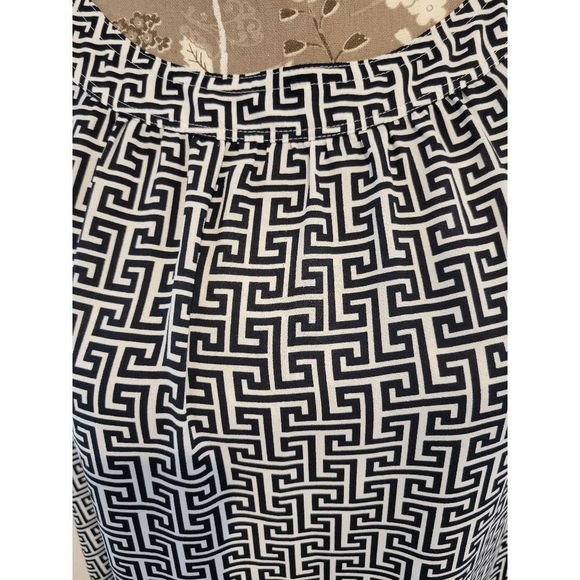 Loft Navy Blue and Ecru Geometric Design Sleeveless Blouse - Picture 5 of 6